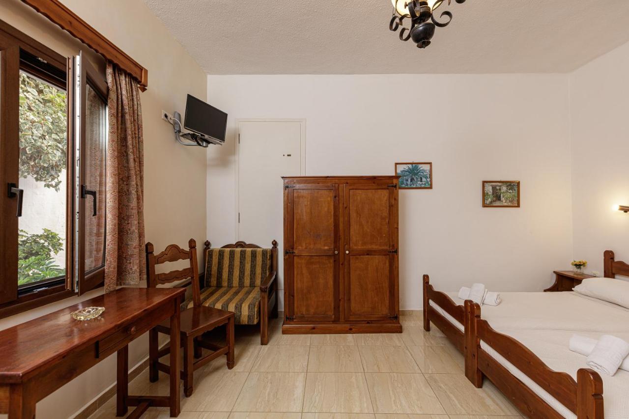 Pension Lucy Panormos  Экстерьер фото